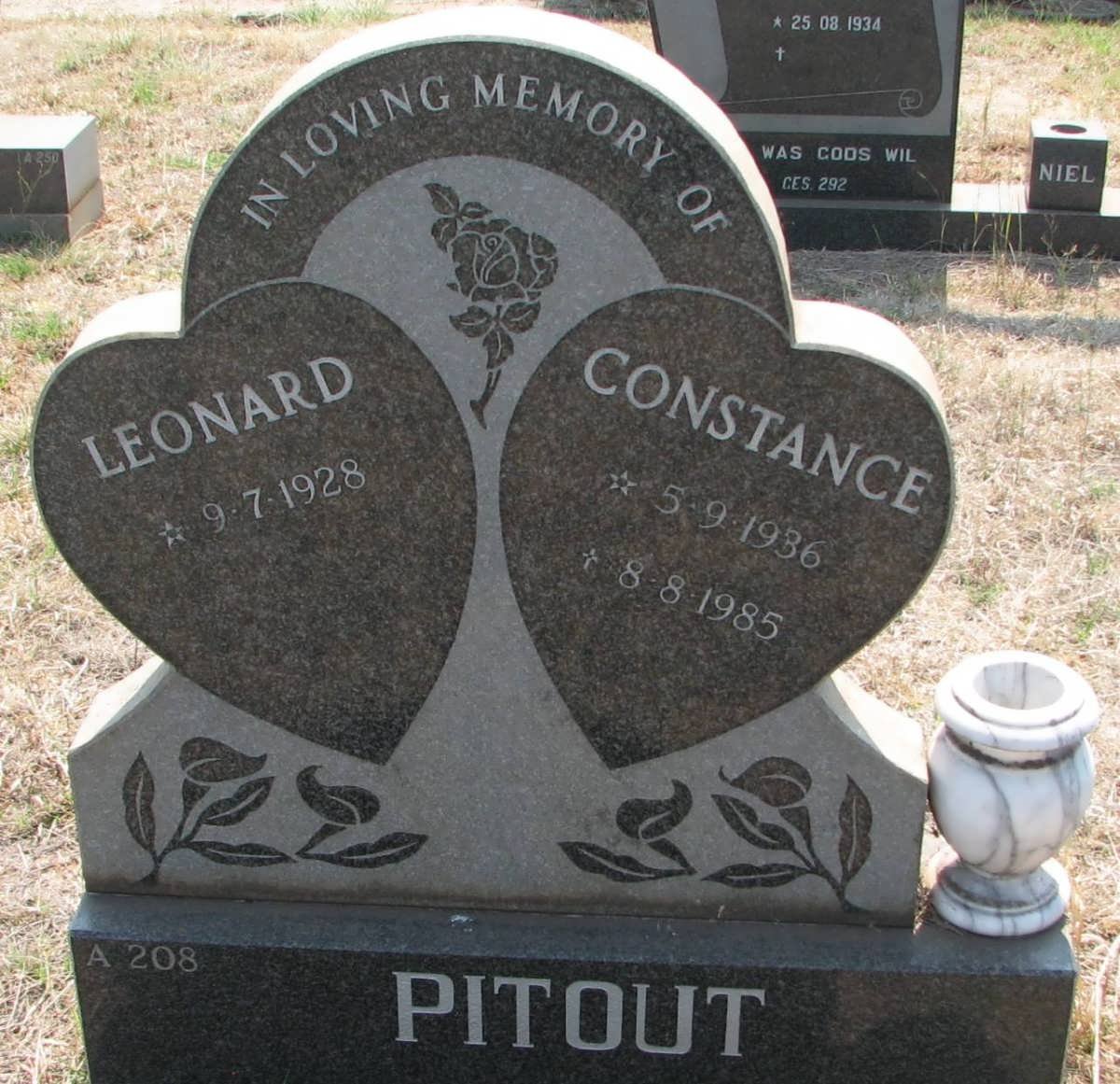 PITOUT Leonard 1928- &amp; Constance 1936-1985