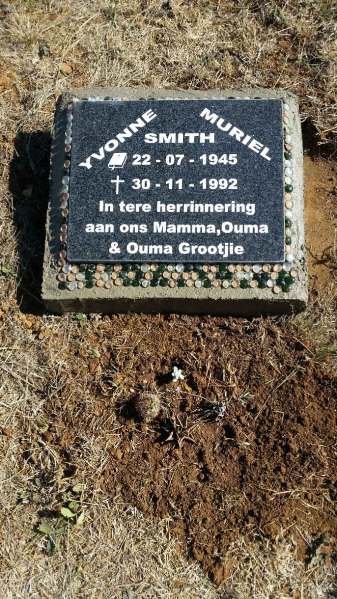 SMITH Yvonne Muriel 1945-1992