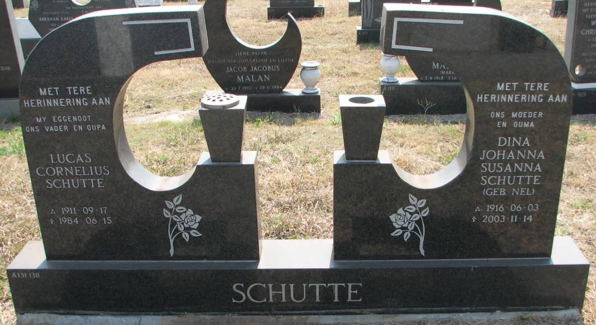 SCHUTTE Lucas Cornelius 1911-1984 &amp; Dina Johanna Susanna NEL 1916-2003