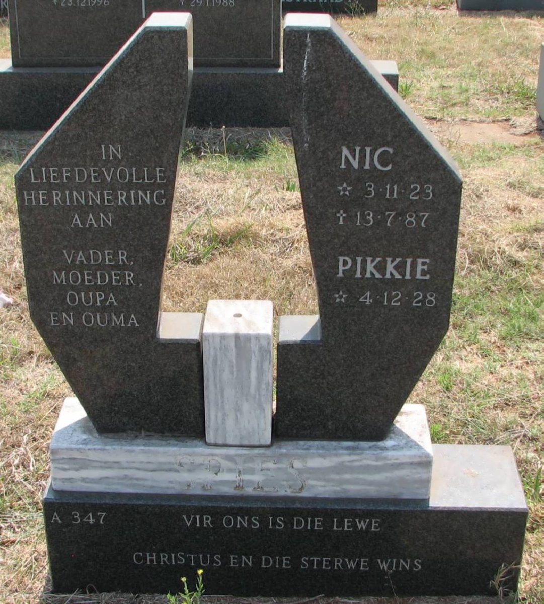 SPIES Nic 1923-1987 &amp; Pikkie 1928-