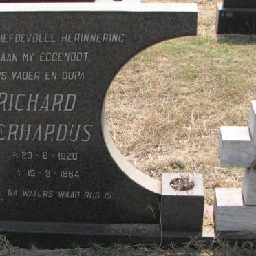 SCHOEMAN Richard Gerhardus 1920-1984 &amp; Johanna Elizabeth MARAIS 1919-1995