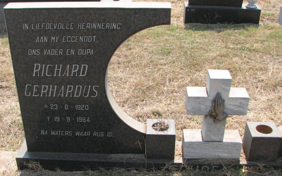 SCHOEMAN Richard Gerhardus 1920-1984 &amp; Johanna Elizabeth MARAIS 1919-1995
