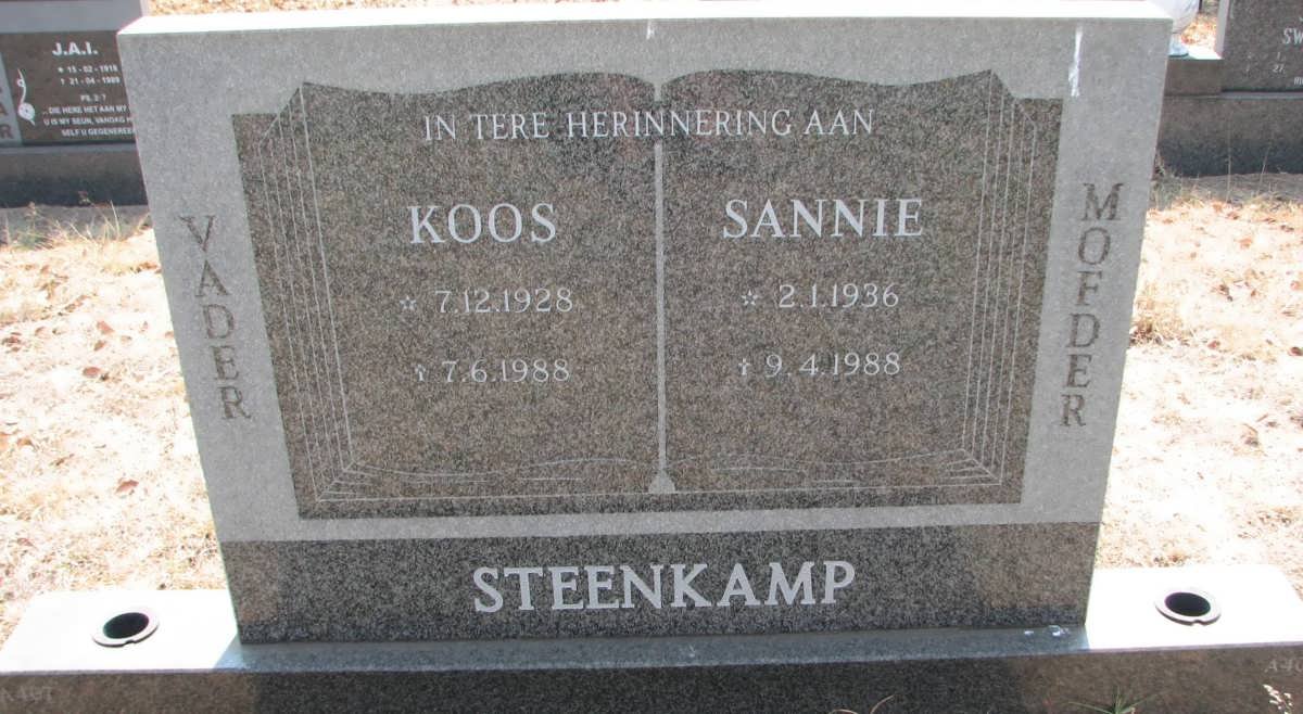 STEENKAMP Koos 1928-1988 &amp; Sannie 1936-1988