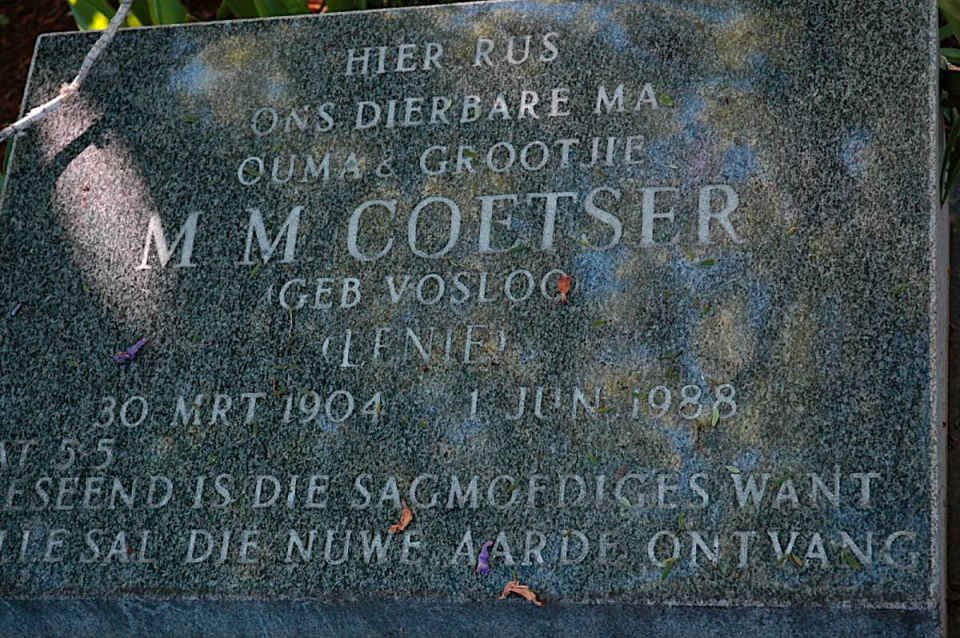 COETSER M.M. nee VOSLOO 1904-1988