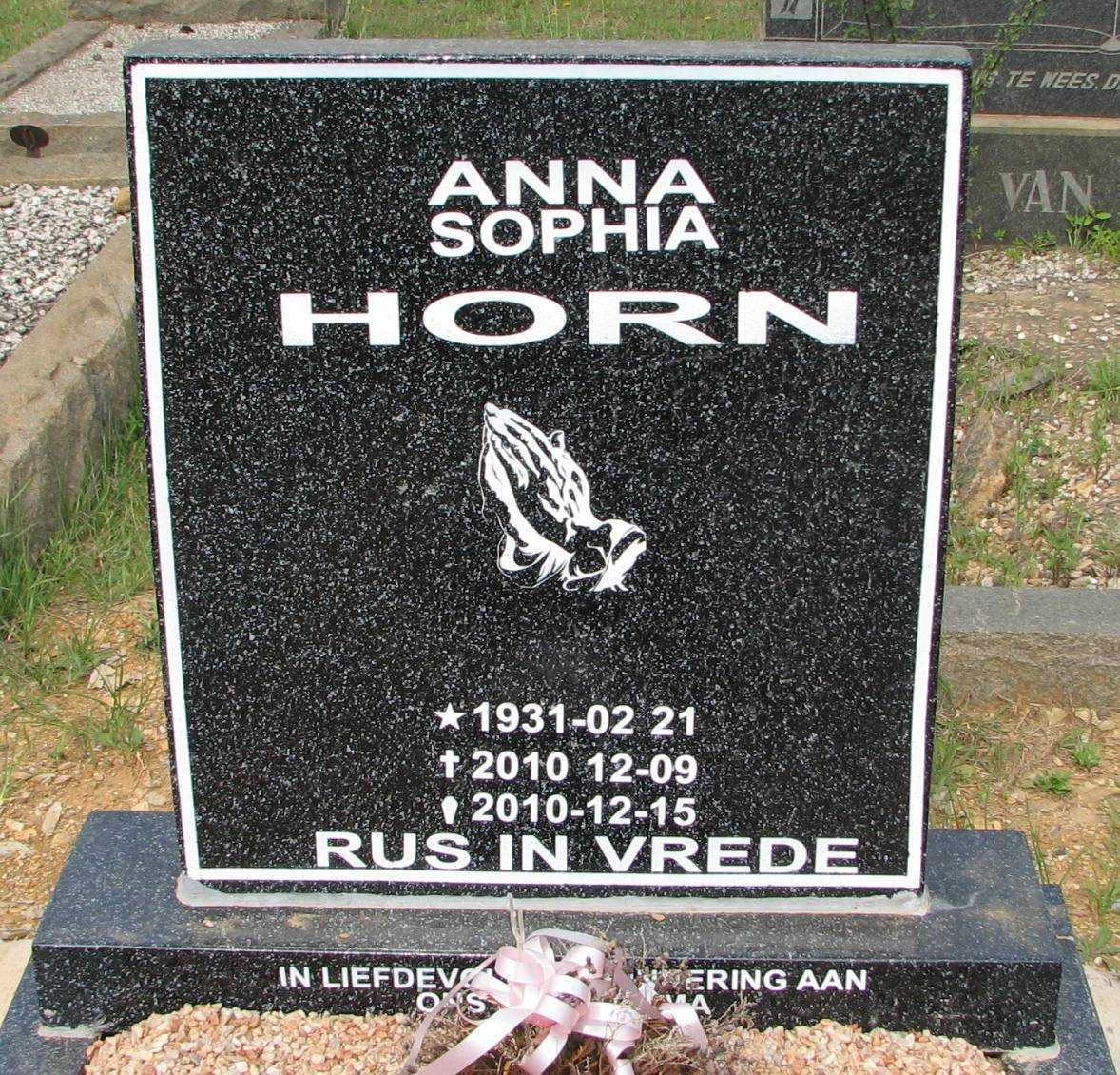 HORN Anna Sophia 1931-2010
