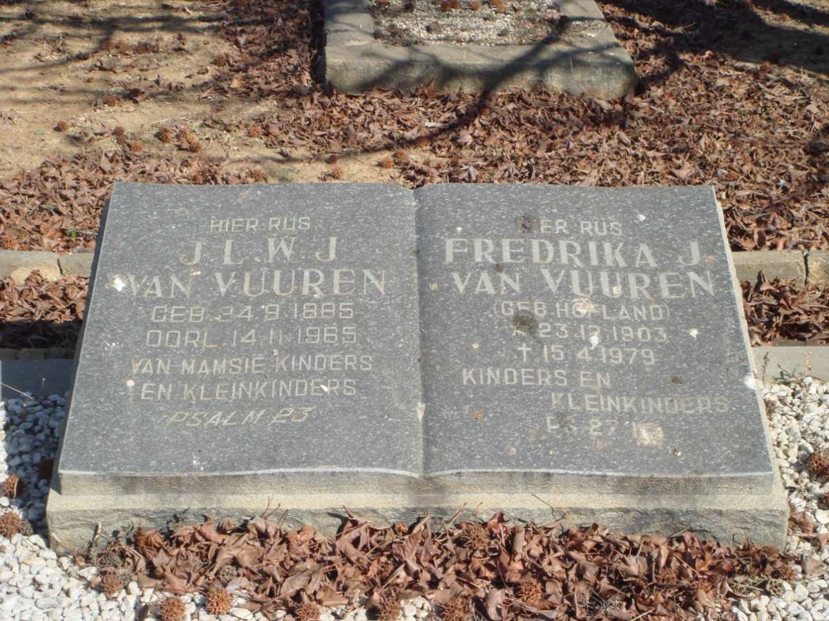 VUUREN J.L.W.J., van 1885-1965 &amp; Frederika J. HOFLAND 1903-1979
