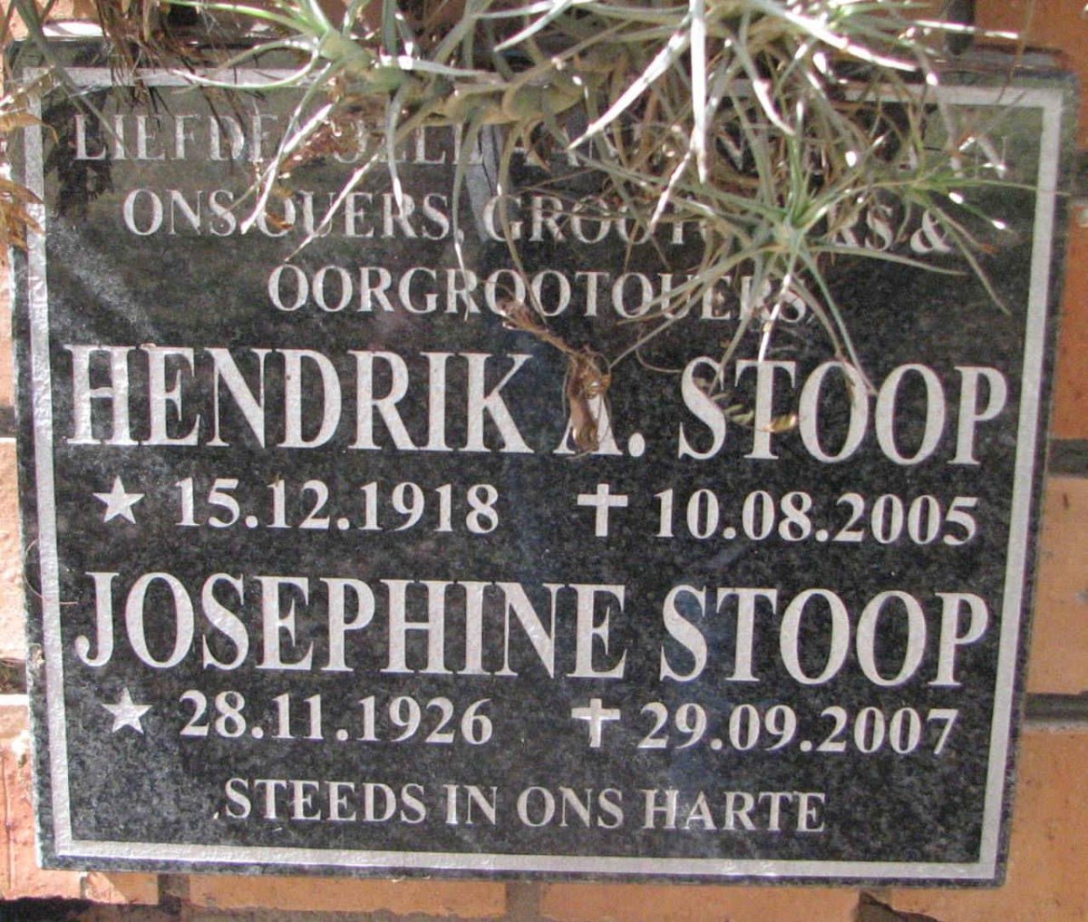 STOOP Hendrik A. 1918-2005 &amp; Josephine 1926-2007