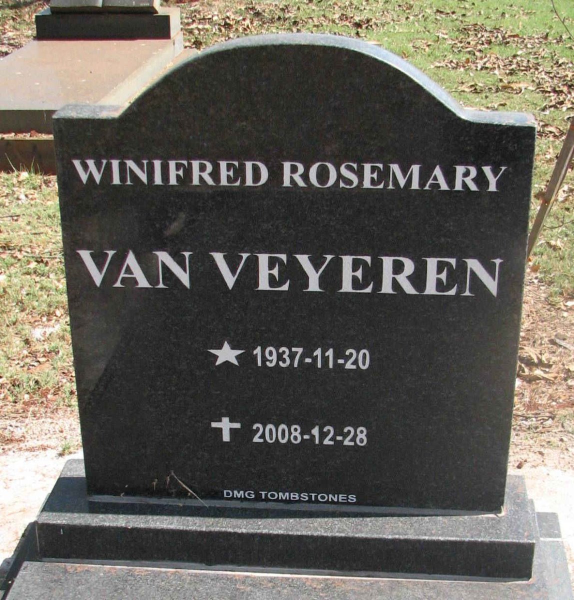 VEYEREN Winifred Rosemary, van 1937-2008