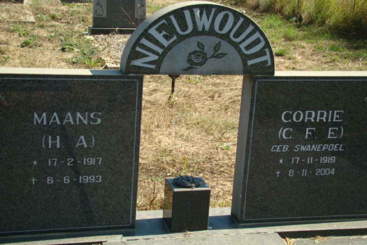 NIEUWOUDT H.A. 1917-1993 &amp; C.F.E. SWANEPOEL 1919-2004