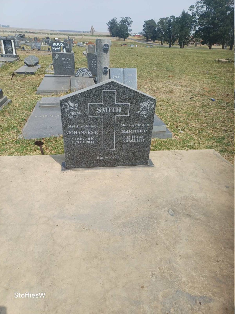 SMITH Johannes E. 1910-2014 & Marthie P. 1921-1997