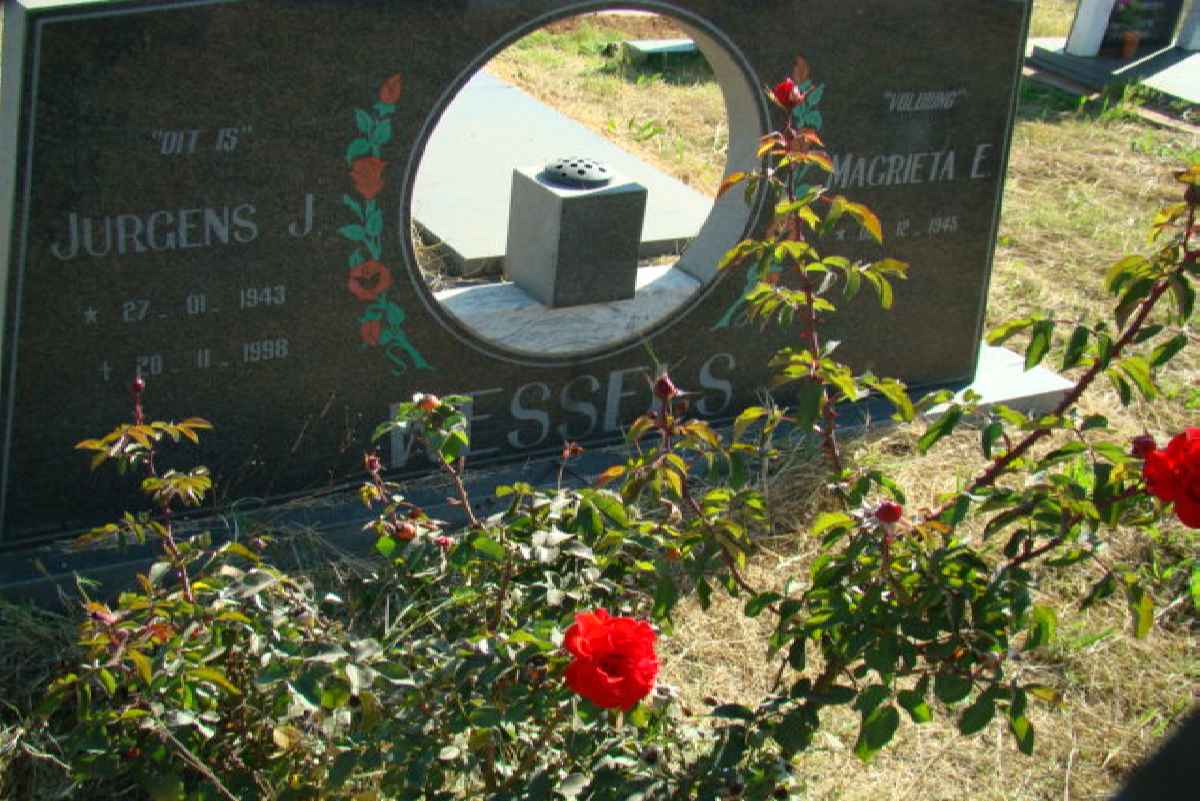 WESSELS Jurgens J. 1943-1998 &amp; Magrieta E. 1943-