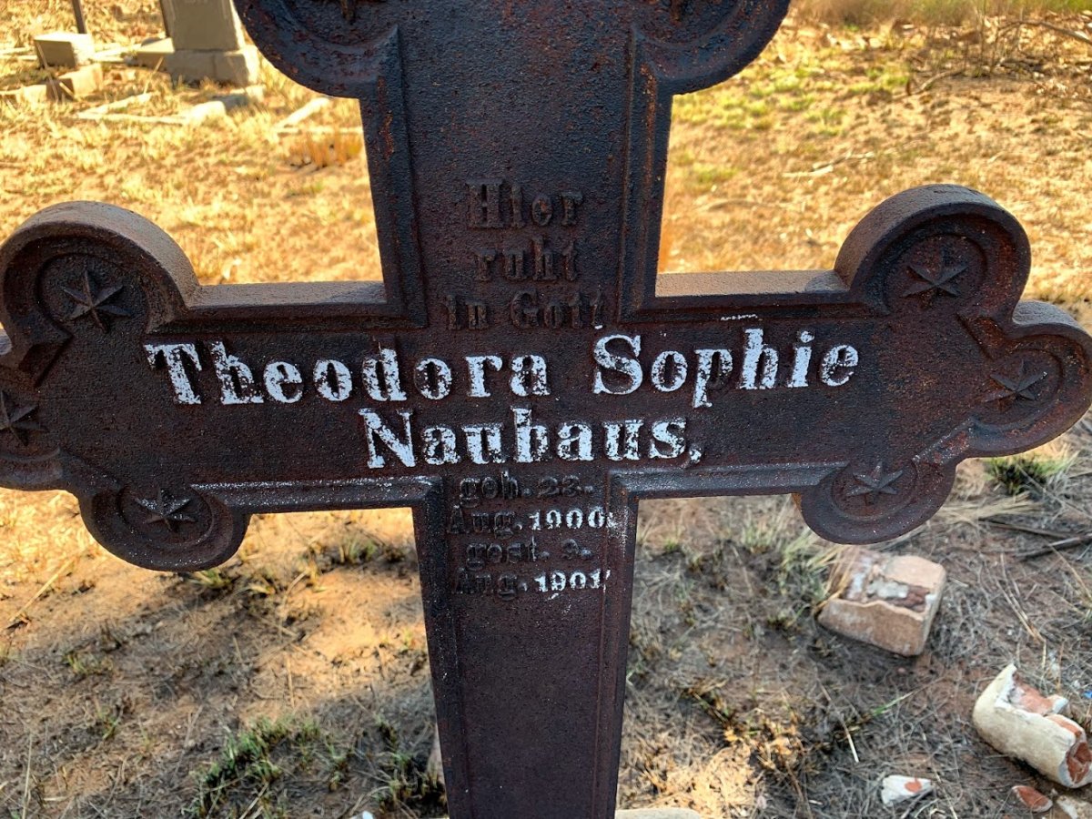 NAUHAUS Theodora Sophie 1900-1901