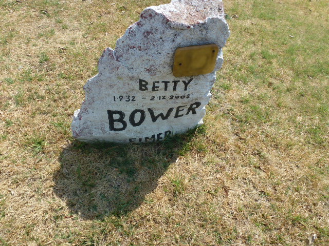BOWER Betty 1932-2002