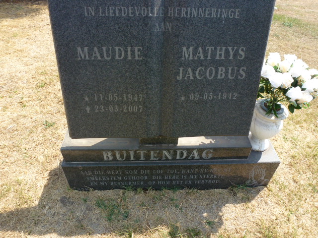 BUITENDAG Mathys Jacobus 1942- &amp; Maudie 1947-2007
