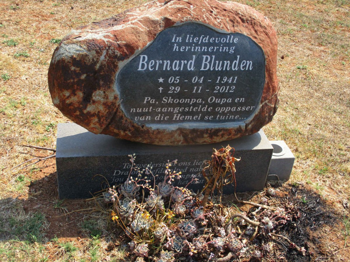 BLUNDEN Bernard 1941-2012
