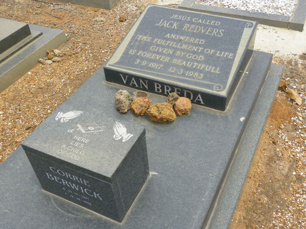 BREDA Jan Redvers, van 1917–1983 :: BERWICK Corrie 1929–2009 #1