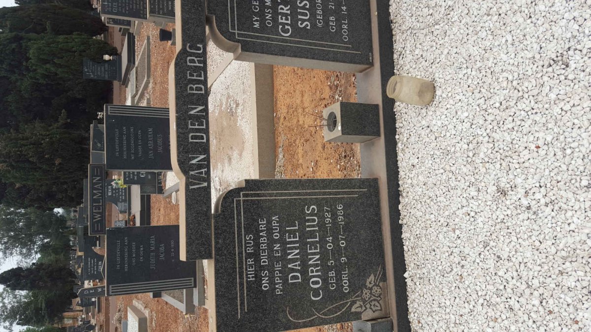 BERG Daniel Cornelius, van den 1927–1986 & Gertruida Susanna nee LANDY 1931–1982 #1