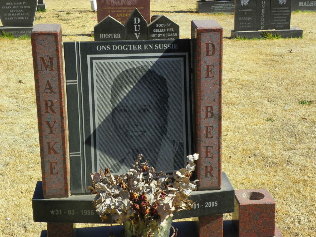 BEER Maryke, de 1986-2005