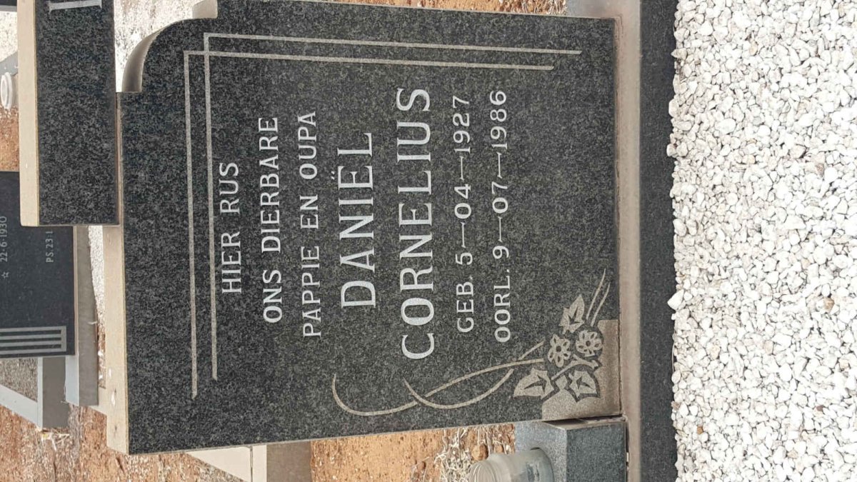 BERG Daniel Cornelius, van den 1927–1986 & Gertruida Susanna nee LANDY 1931–1982 #2