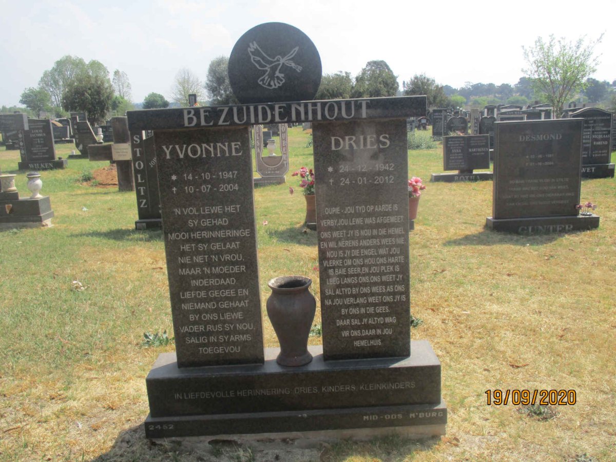 BEZUIDENHOUT Dries 1942-2012 &amp; Yvonne 1947-2004