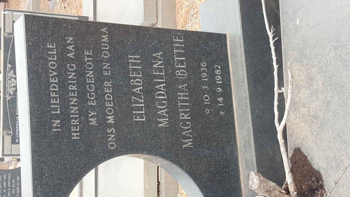 COMBRINK Jacobus Frederick De Beer 1921-1997 &amp; Elizabeth Magdalena Magritha 1936-1982 #4