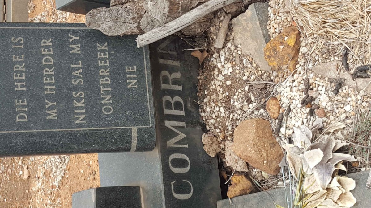 COMBRINK Jacobus Frederick De Beer 1921-1997 &amp; Elizabeth Magdalena Magritha 1936-1982 #1