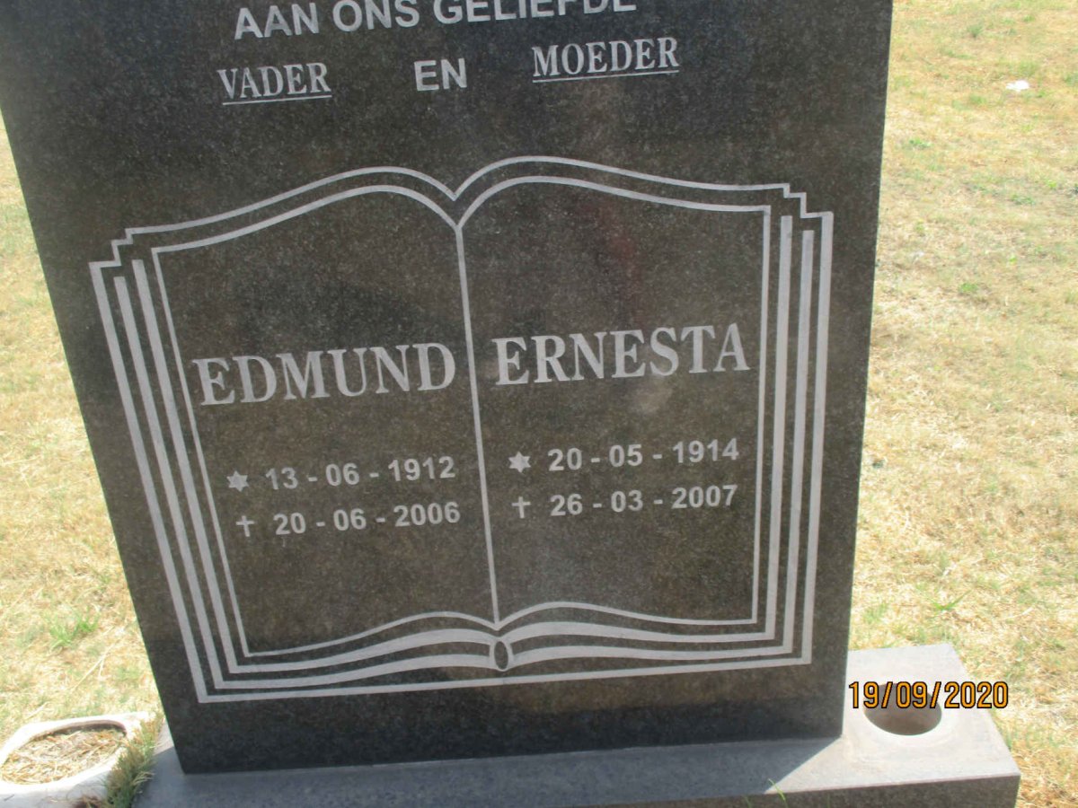 COETZER Edmund 1912-2006 &amp; Ernesta 1914-2007