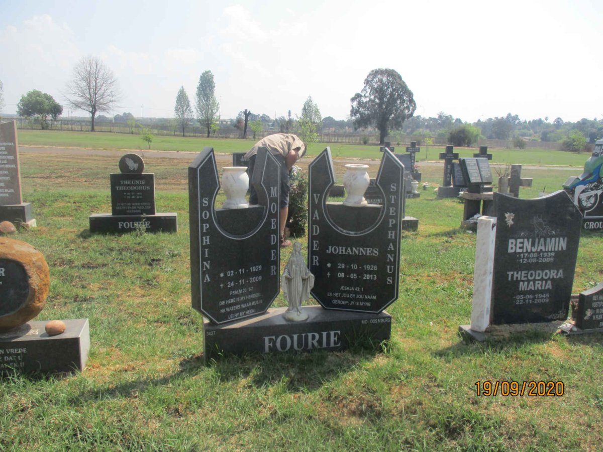 FOURIE Johannes Stephanus 1926-2013 &amp; Sophia 1929-2009