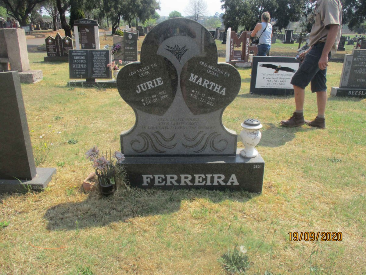 FERREIRA Jurie 1923-2006 &amp; Martha 1927-2012