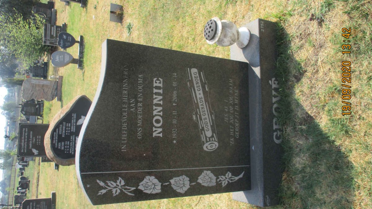 GROVE Nonnie 1932-2006