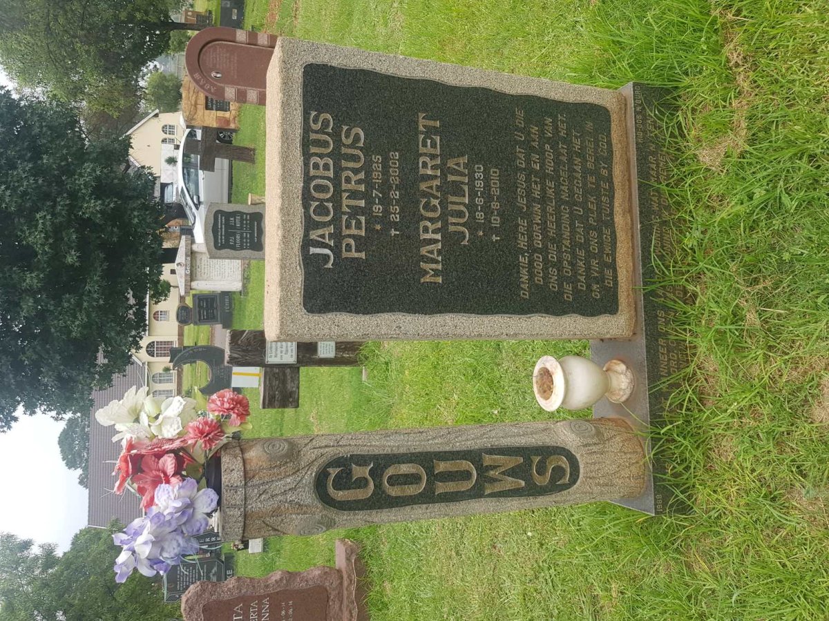 GOUWS Jacobus Petrus 1925-2002 &amp; Margaret Julia 1930-2010