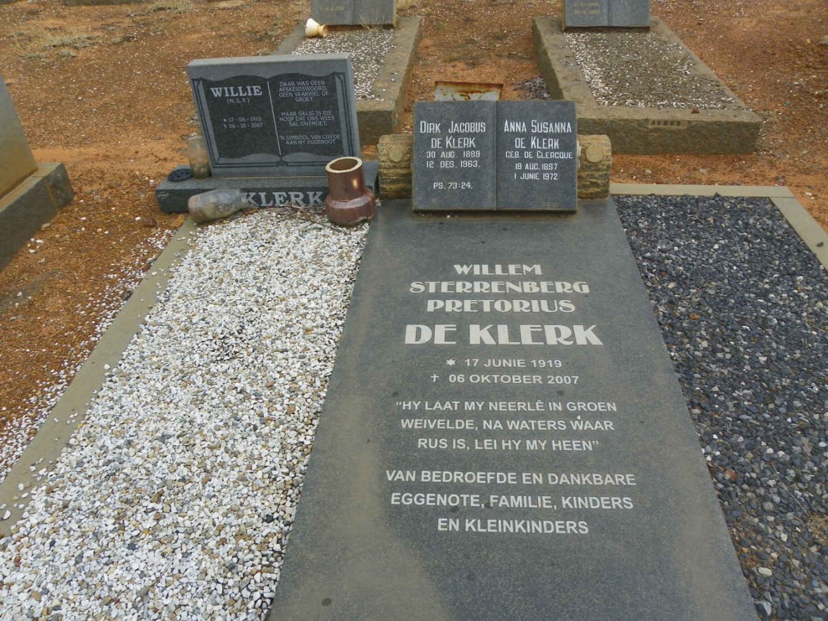 KLERK Dirk Johannes, de 1889-1963 &amp; Anna Susanna de CLERCQUE 1897-1972 :: DE KLERK Willem Sterrenberg Pretorius 1919-2007 #1