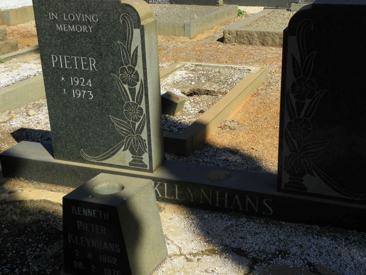 KLEYNHANS Pieter 1924–1973 :: KLEYNHANS Kenneth Pieter 1925–1976 #1