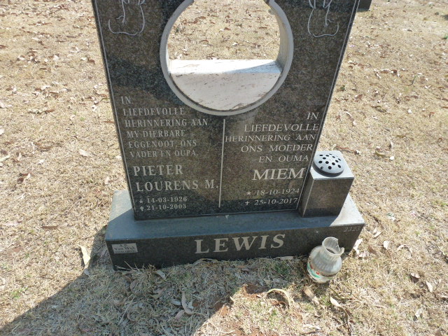 LEWIS Pieter Lourens M. 1926-2003 &amp; Miem 1924-2017