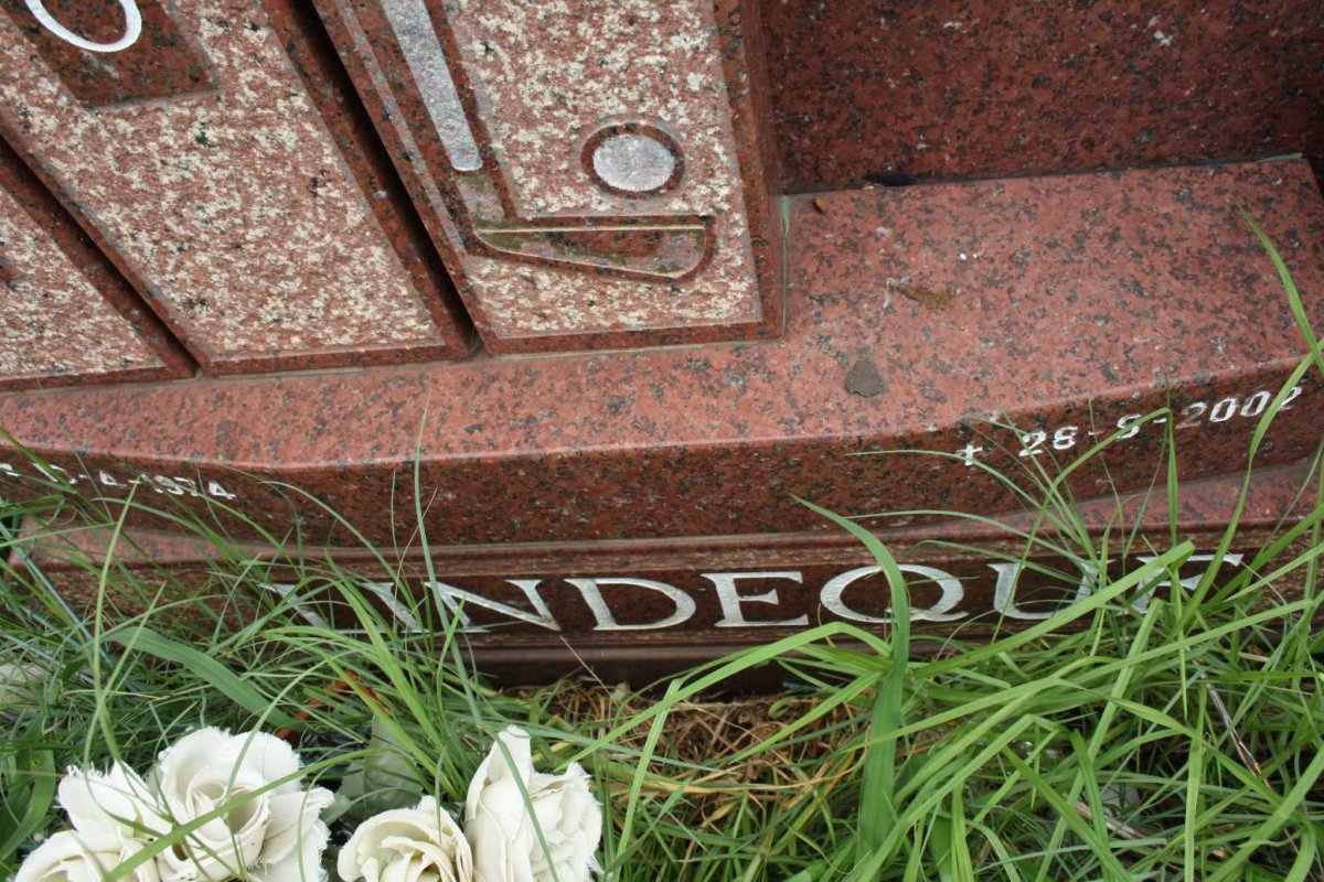 LINDEQUE Denysch Lenro 1974–2002 #2
