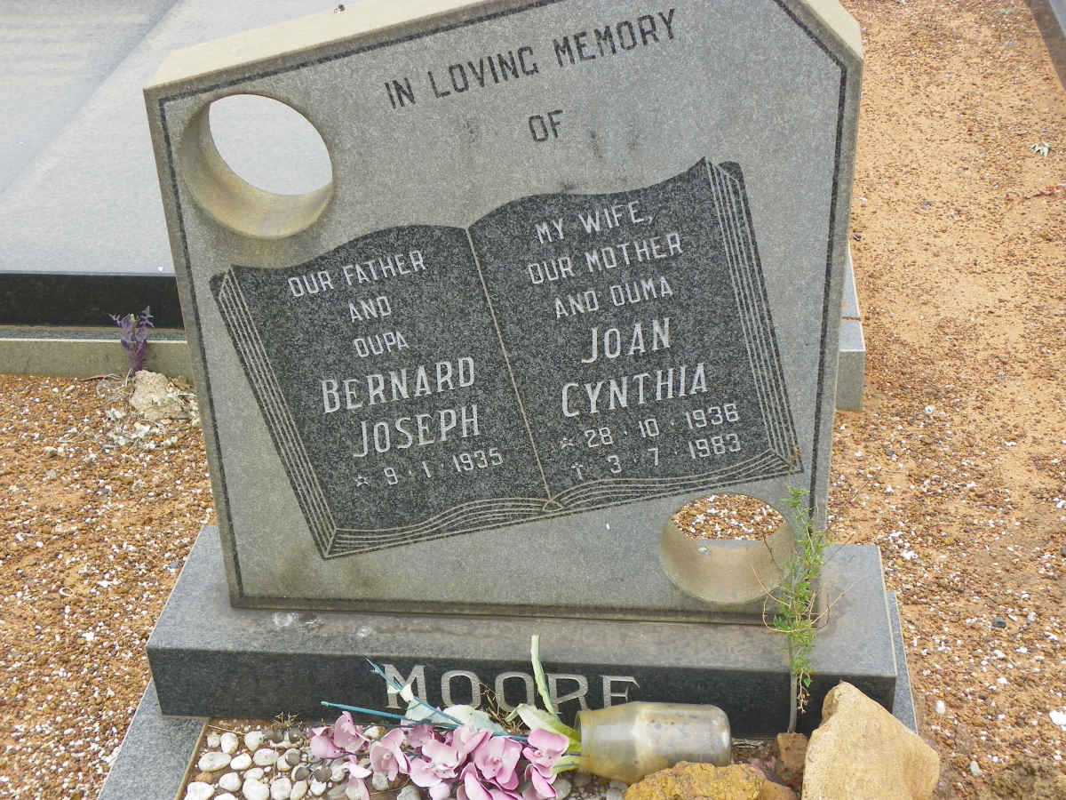 MOORE Bernard Joseph 1935- &amp; Joan Cynthia 1936-1983