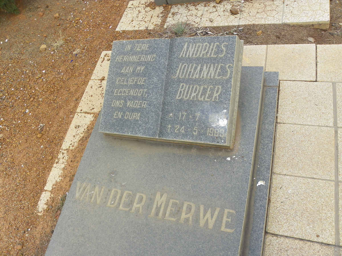 MERWE Andries Johannes Burger, van der [...]–1983 & Susanna Maria nee LE ROUX 1905–1986 #2