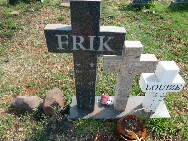 MOON Frik 1948-2019 &amp; Louize 1952-2015 #1