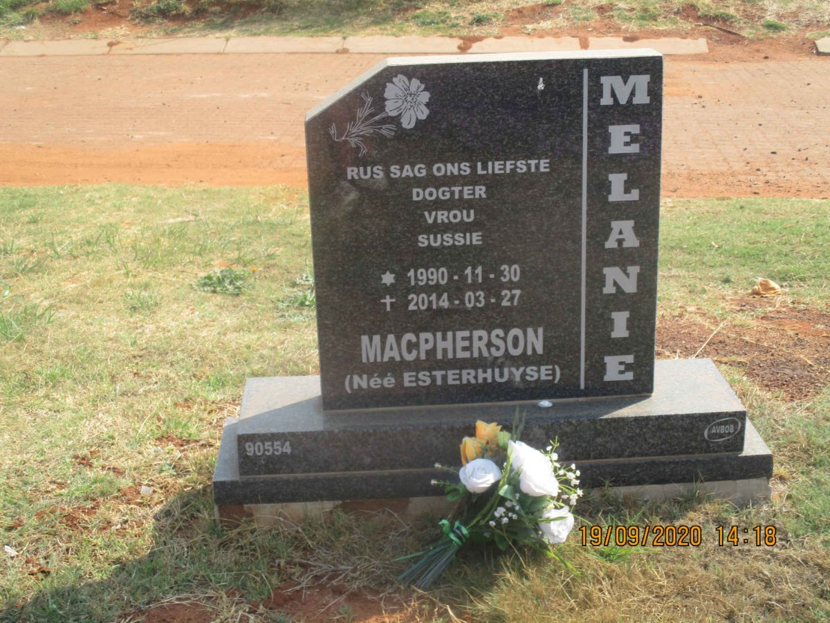 MACPHERSON Melanie nee ESTERHUYSE 1990-2014