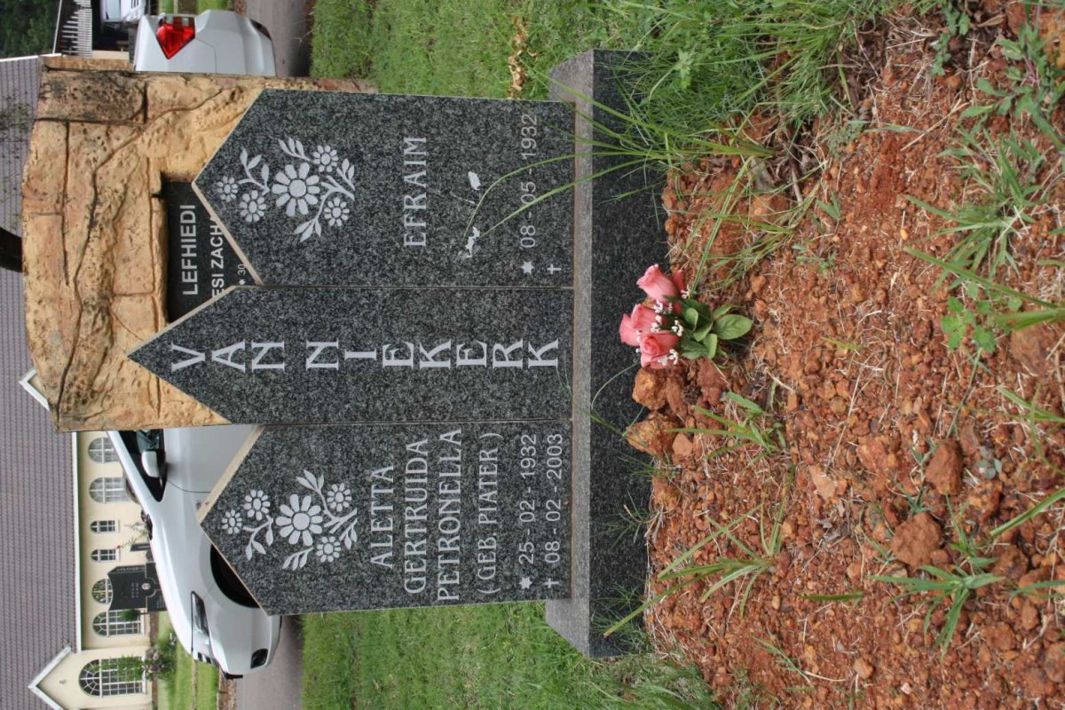 NIEKERK Efraim, van 1932-2019 &amp; Aletta Gertruida Petronella PIATER 1932-2003