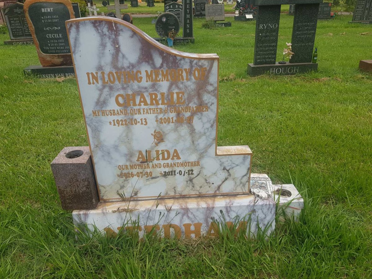 NEEDHAM Charlie 1922-2001 &amp; Alida 1926-2011