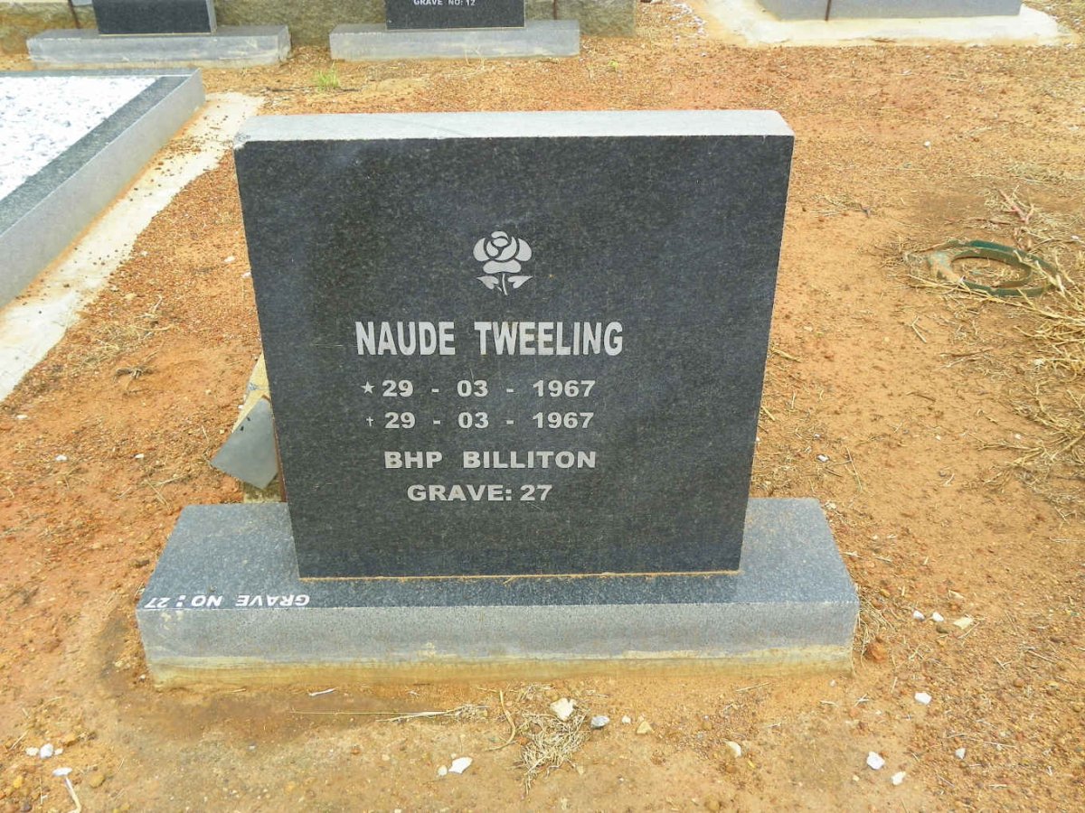 NAUDE tweeling 1967–1967 #2 (agterkant)