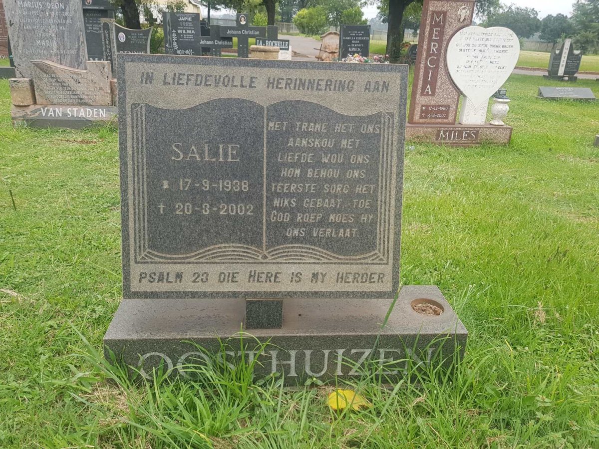 OOSTHUIZEN Salie 1938-2002