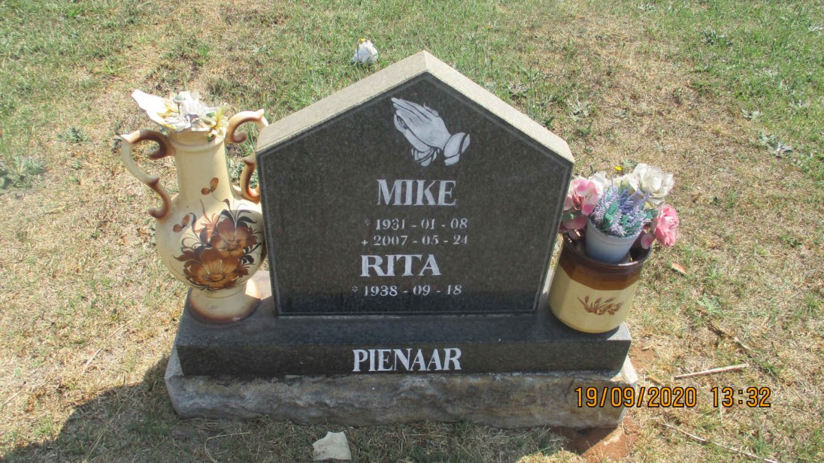 PIENAAR Mike 1931-2007 &amp; Rita 1938-