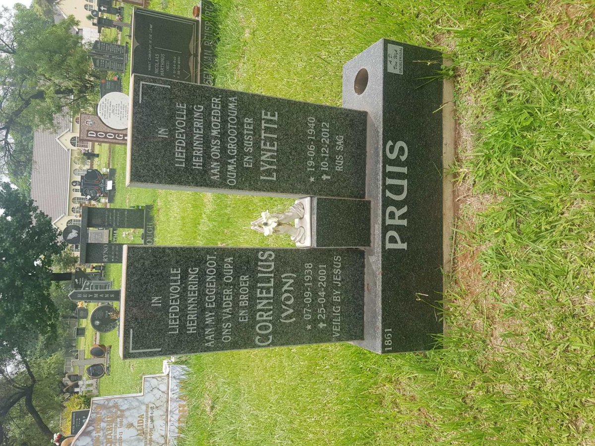 PRUIS Cornelius 1938-2001 &amp; Lynette 1940-2012