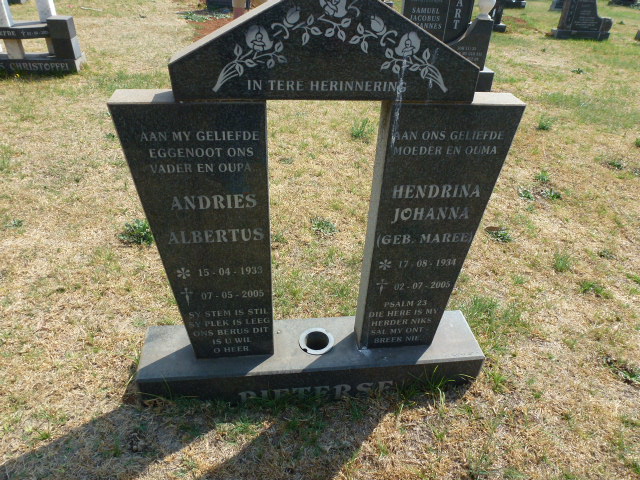 PIETERSE Andries Albertus 1933-2005 &amp; Hendrina Johanna MAREE 1934-2005