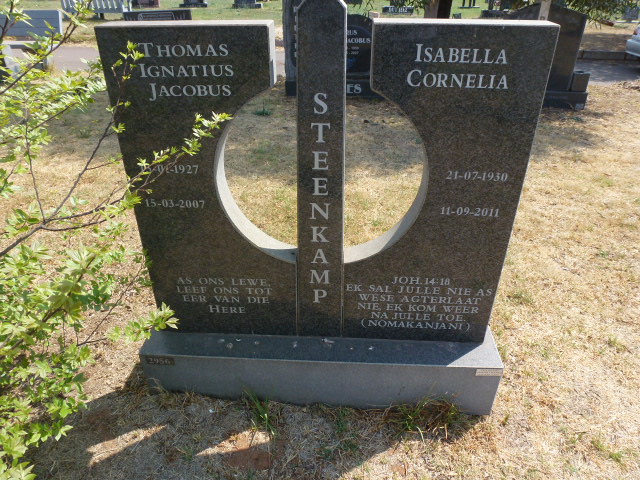 STEENKAMP Thomas Ignatius Jacobus 1927-2007 &amp; Isabel Cornelia 1930-2011