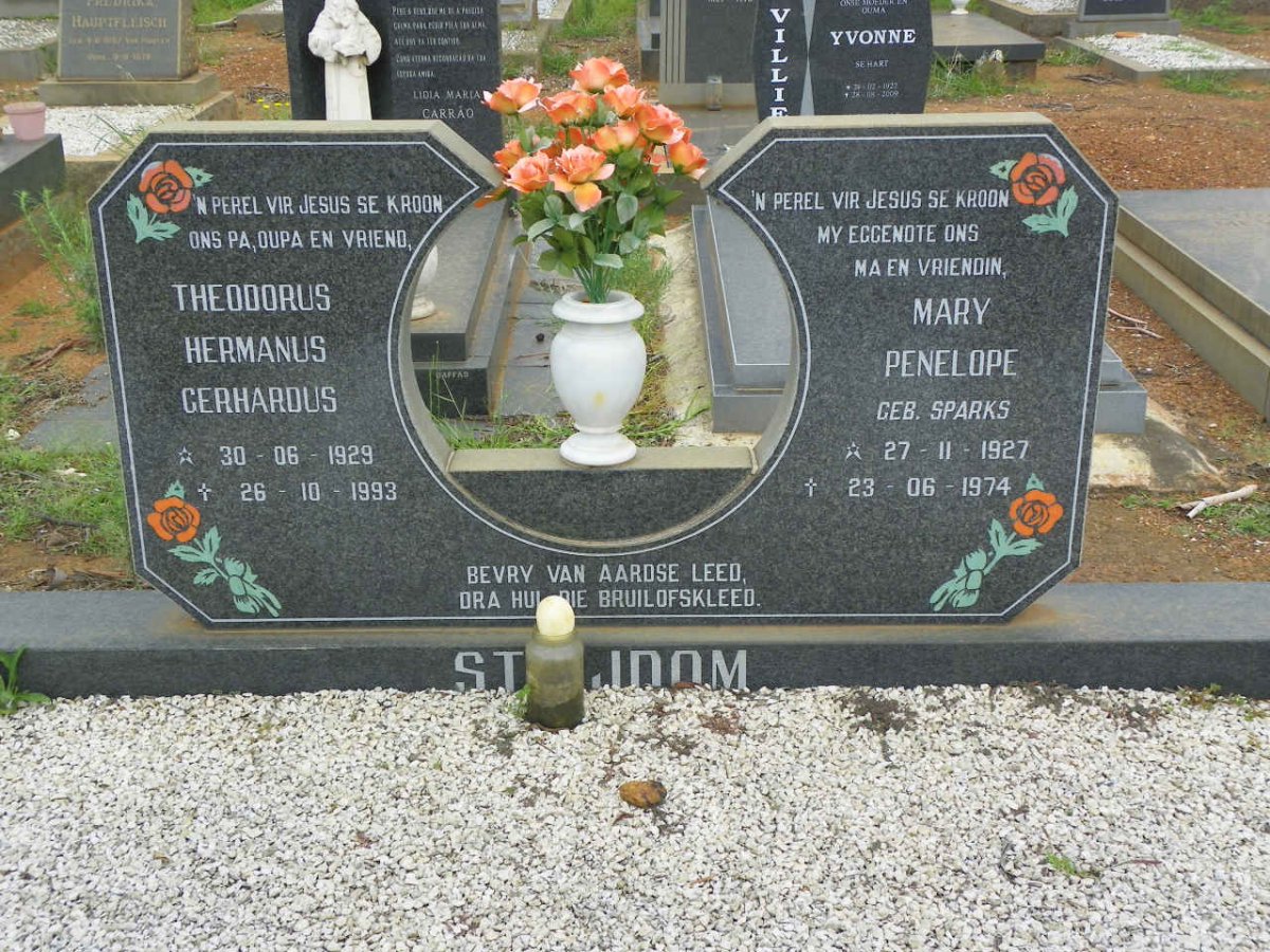 STRIJDOM Theodorus Hermanus Gerhardus 1929-1993 &amp; Mary Penelope SPARKS 1927-1974 #1