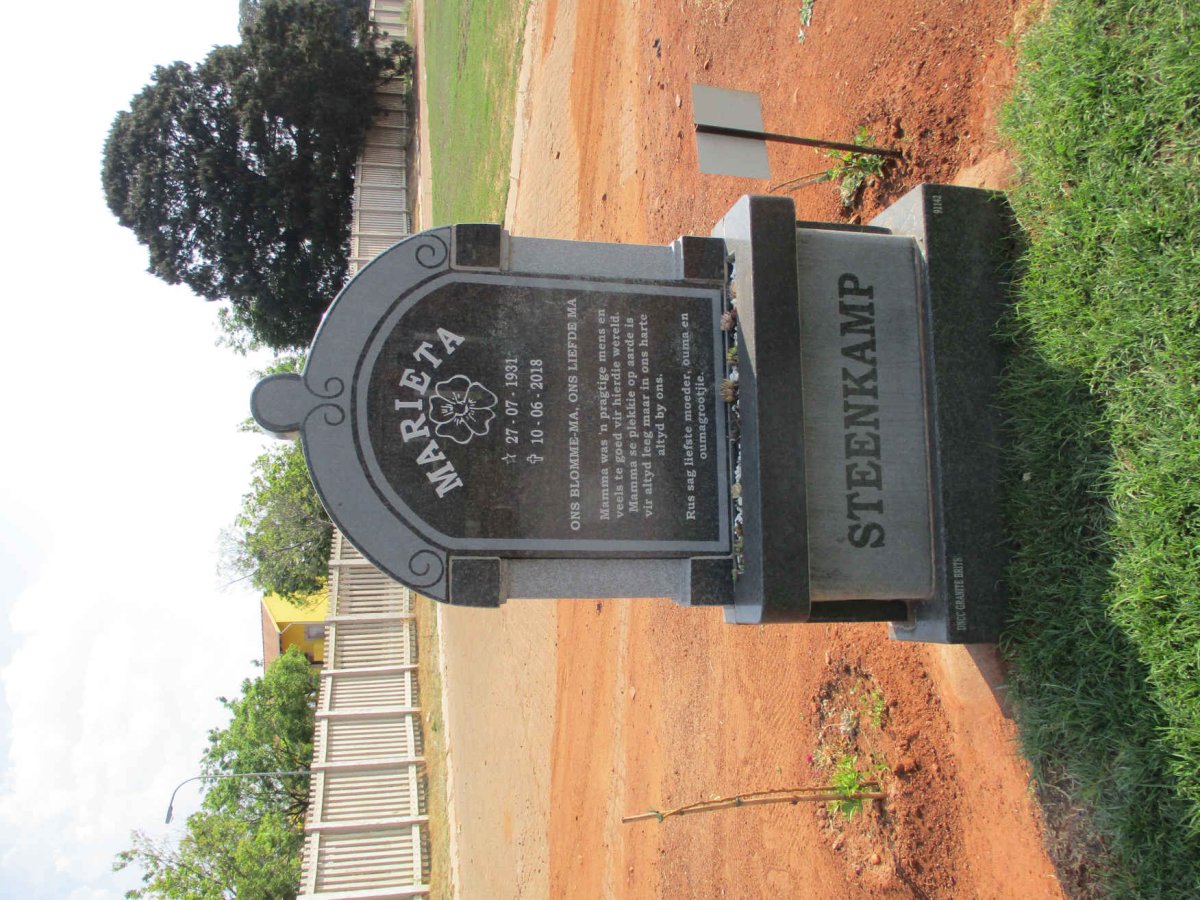 STEENKAMP Marieta 1931-2018