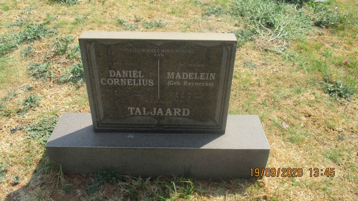 TALJAARD Daniel Cornelius 1966-2004 &amp; Madelein REYNECKE 197?-2004
